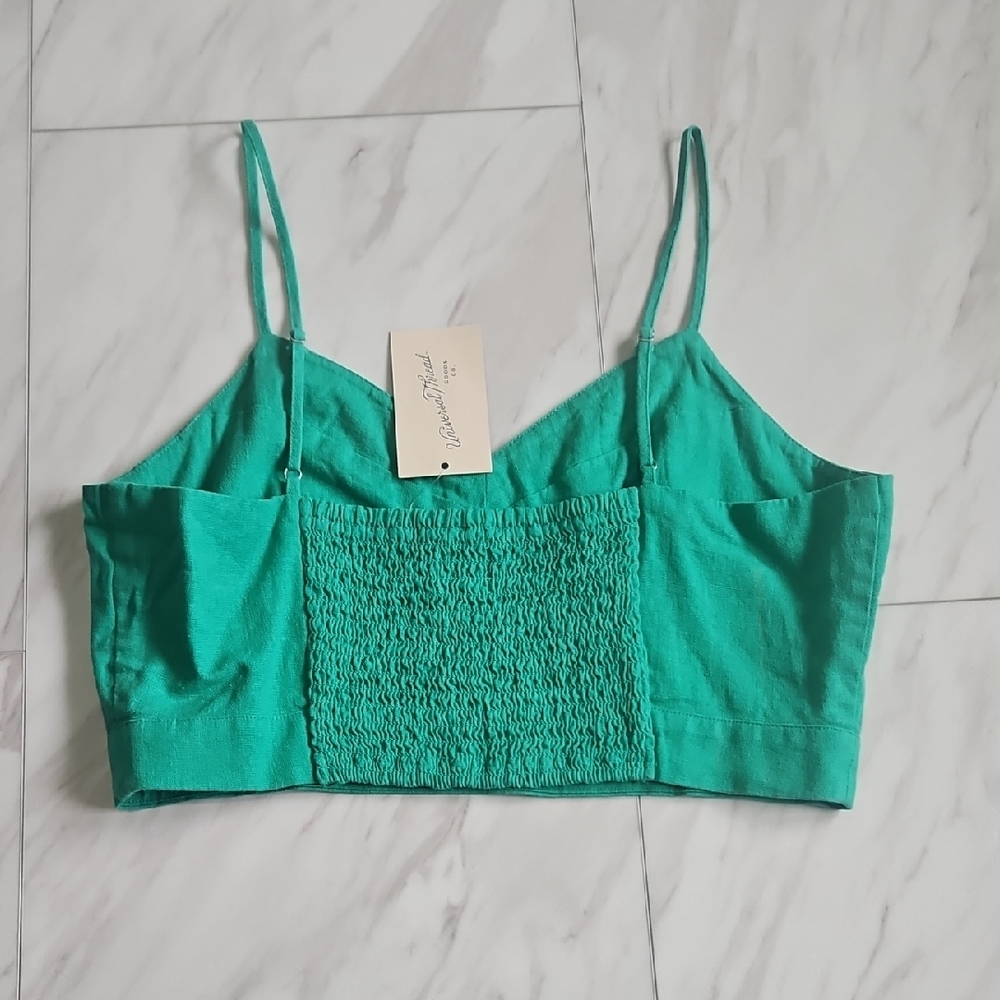 Universal Thread Green Crop Top - Picture 2 of 3